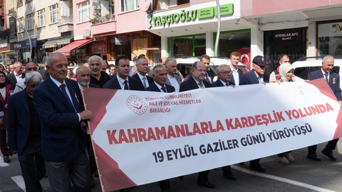 Rize’de Gaziler Günü’nde Kahramanlık Yürüyüşü